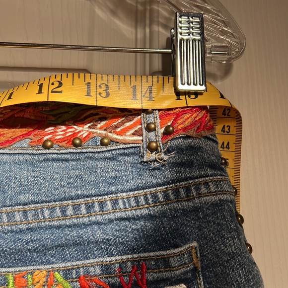 VTG Basil and Maude Embroidered Studded Jeans EC - Picture 13 of 13